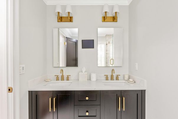 Bathroom, Dual Sink Vanities, Interior