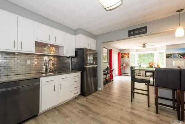 Dining room, Interior, Kitchen, Pendant Lights, Wood Texture Flooring