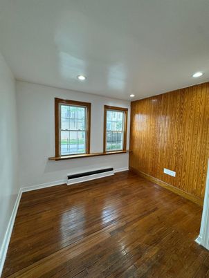 Empty room, Interior, Recessed Lighting, Wood Texture Flooring, Wooden Walls
