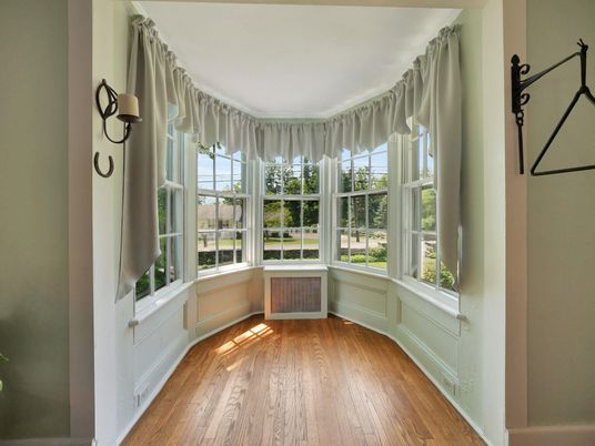 Interior, Sun Room, Wood Texture Flooring