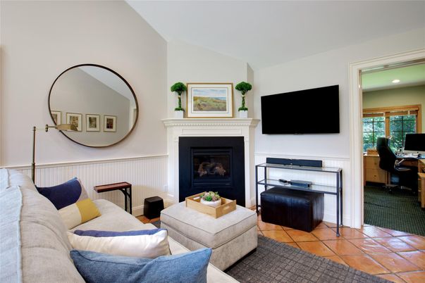 Fireplace, Interior, Living room, Recessed Lighting