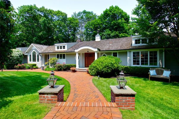 Backyard, Exterior, Facade, Ranch