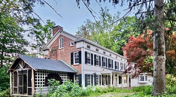 Exterior, Facade, Brick Facade, Queen Anne Victorian