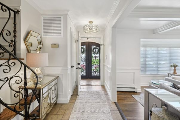 Chandelier, Interior, Wood Texture Flooring