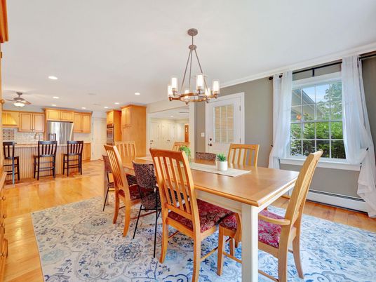 Chandelier, Dining room, Interior, Kitchen, Pendant Lights, Recessed Lighting, Wood Texture Flooring