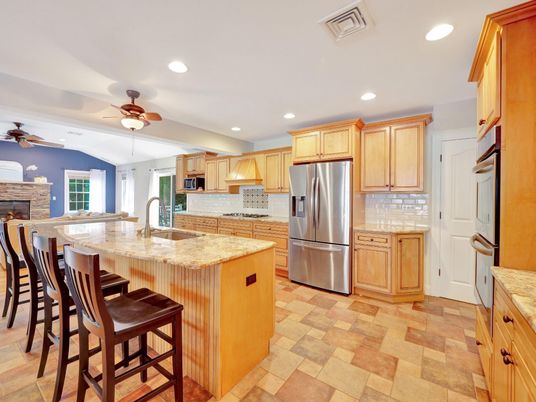 Fireplace, Interior, Kitchen, Recessed Lighting