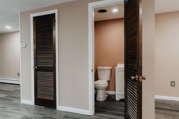 Bathroom, Interior, Recessed Lighting, Wood Texture Flooring
