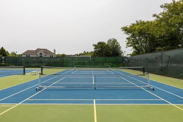 Exterior, Tennis Courts
