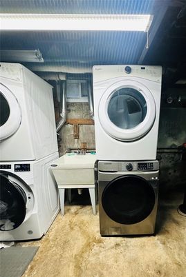 Interior, Utility Closets, Washer