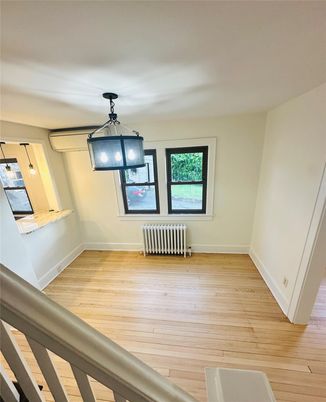 Interior, Pendant Lights, Wood Texture Flooring