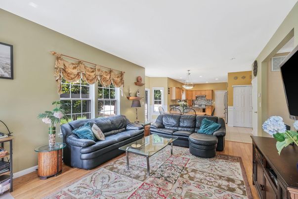 Interior, Kitchen, Living room, Pendant Lights, Recessed Lighting, Stainless Steel Appliances, Wood Texture Flooring