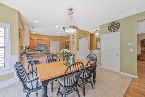 Dining room, Interior, Kitchen, Recessed Lighting