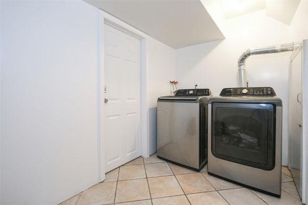 Interior, Washer