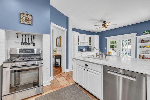 Interior, Kitchen, Stainless Steel Appliances