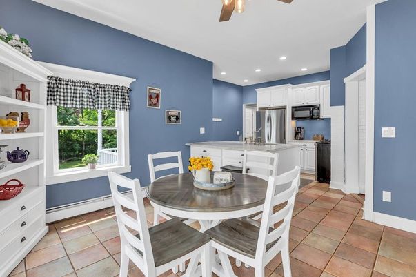 Dining room, Interior, Kitchen, Recessed Lighting, Stainless Steel Appliances