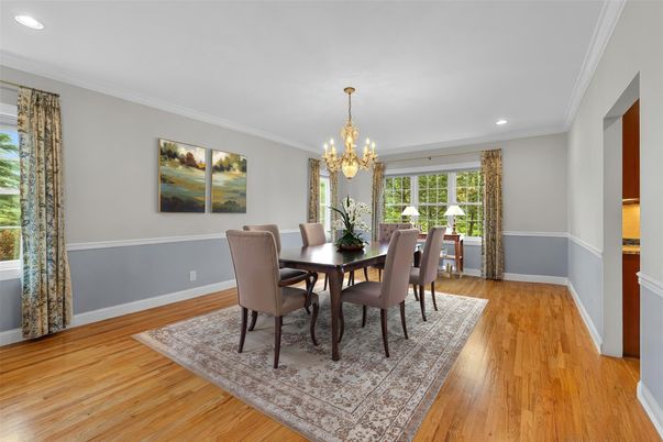 Chandelier, Dining room, Interior, Recessed Lighting, Wood Texture Flooring