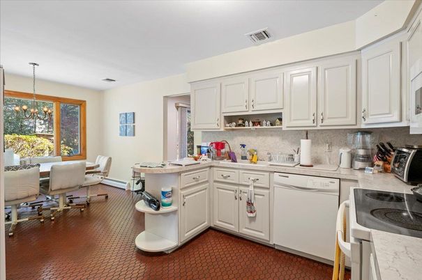 Chandelier, Dining room, Interior, Kitchen, Pendant Lights