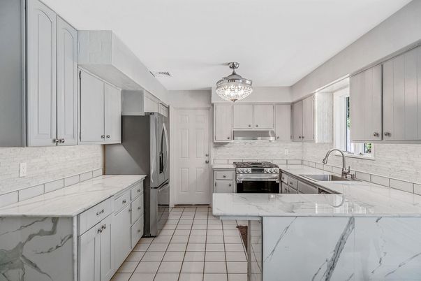 Interior, Kitchen, Stainless Steel Appliances