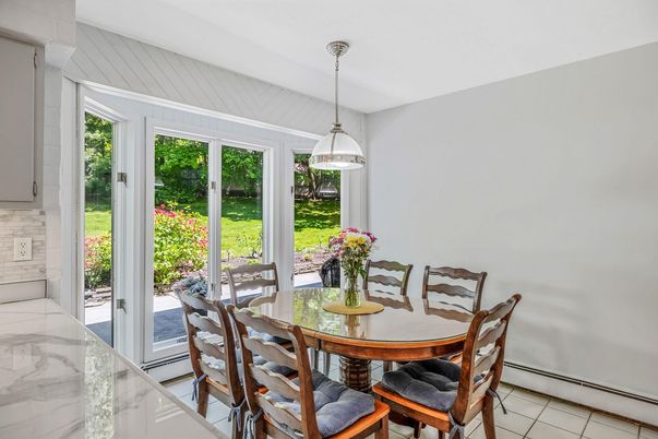 Dining room, Interior, Marble, Pendant Lights