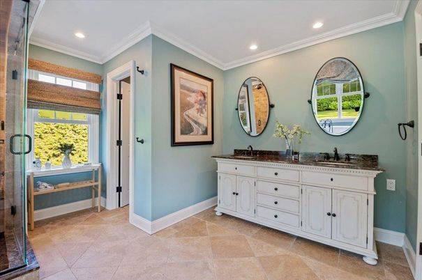 Bathroom, Dual Sink Vanities, Interior, Recessed Lighting