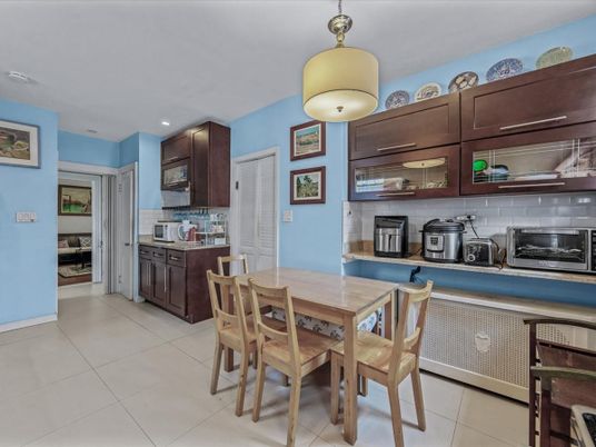 Dining room, Interior, Kitchen, Recessed Lighting, Stainless Steel Appliances