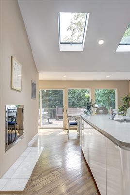 Interior, Recessed Lighting, Wood Texture Flooring