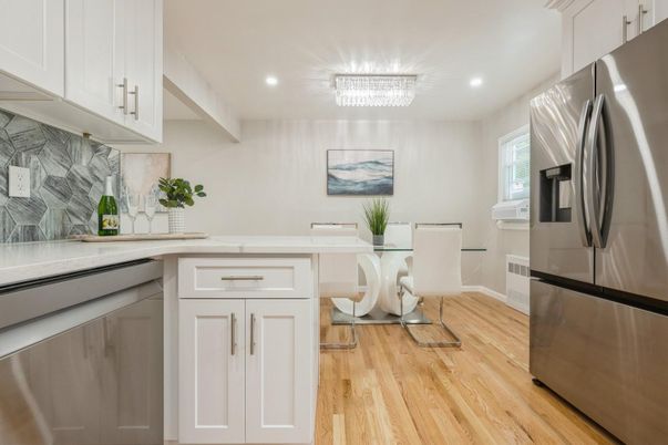 Dining room, Interior, Kitchen, Recessed Lighting, Wood Texture Flooring