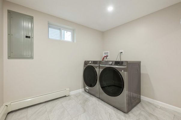 Interior, Recessed Lighting, Washer