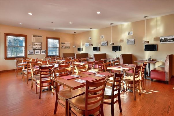 Dining room, Interior, Pendant Lights, Recessed Lighting, Wood Texture Flooring
