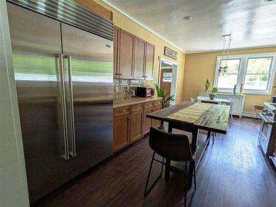 Dining room, Interior, Kitchen, Recessed Lighting, Stainless Steel Appliances, Wood Texture Flooring