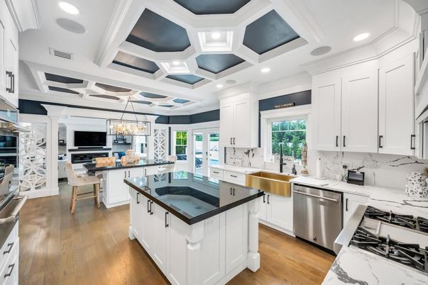 Chandelier, Dining room, Interior, Kitchen, Recessed Lighting, Stainless Steel Appliances, Wood Texture Flooring