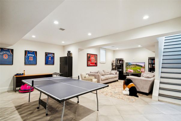 Game Room, Interior, Living room, Recessed Lighting