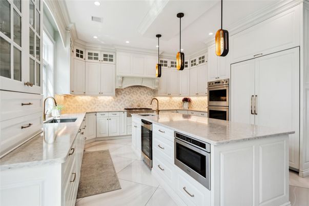 Interior, Kitchen, Pendant Lights, Recessed Lighting, Stainless Steel Appliances