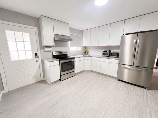 Interior, Kitchen, Stainless Steel Appliances
