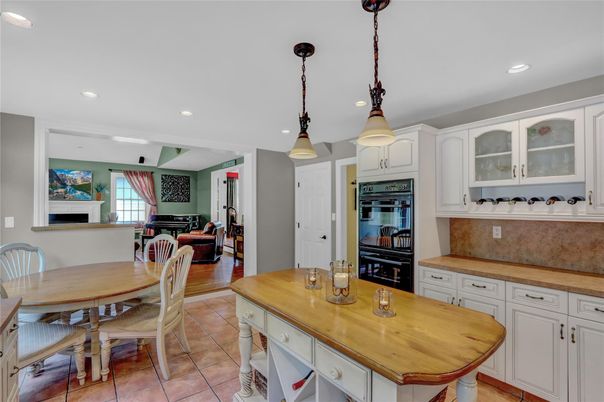 Dining room, Interior, Kitchen, Living room, Pendant Lights, Recessed Lighting, Wood Texture Flooring