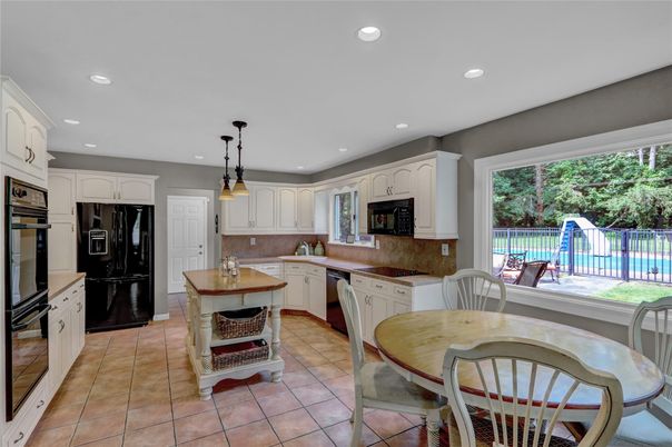 Dining room, Interior, Kitchen, Pendant Lights, Recessed Lighting