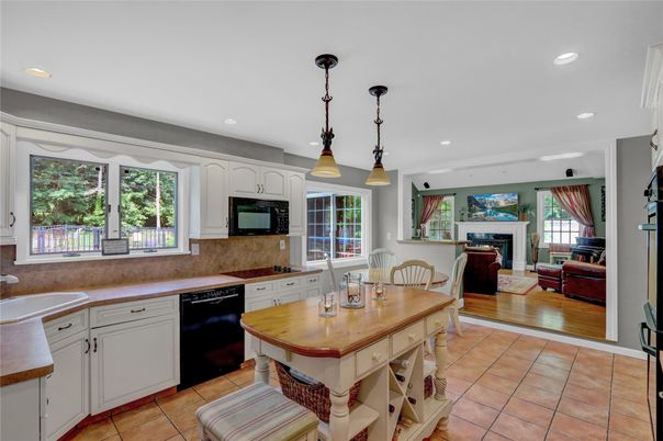 Fireplace, Interior, Kitchen, Living room, Pendant Lights, Recessed Lighting, Wood Texture Flooring