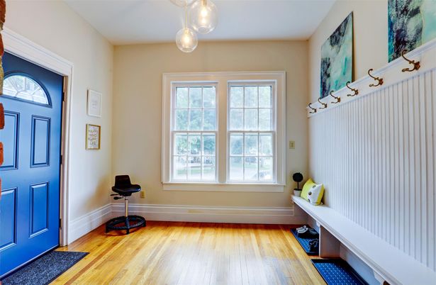 Interior, Pendant Lights, Wood Texture Flooring