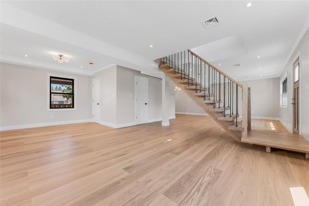 Empty room, Interior, Recessed Lighting, Wood Texture Flooring