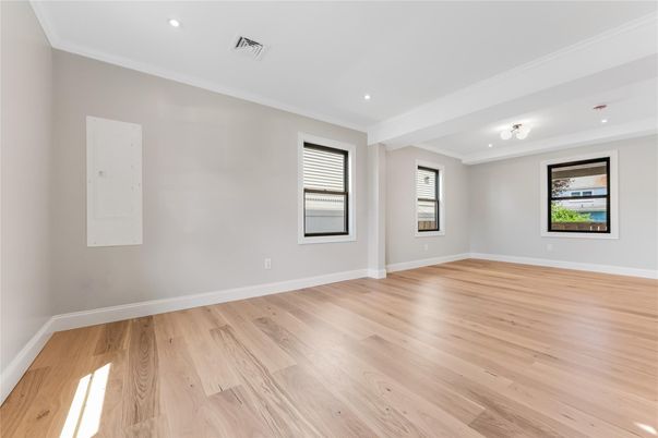 Empty room, Interior, Recessed Lighting, Wood Texture Flooring