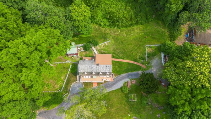 Exterior, Drone