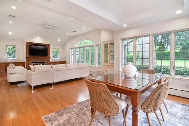 Dining room, Interior, Living room, Recessed Lighting, Wood Texture Flooring