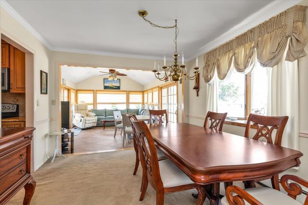 Chandelier, Dining room, Interior, Living room