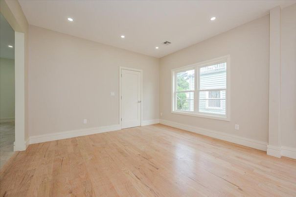 Empty room, Interior, Recessed Lighting, Wood Texture Flooring