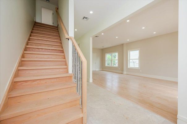 Empty room, Interior, Recessed Lighting, Wood Texture Flooring