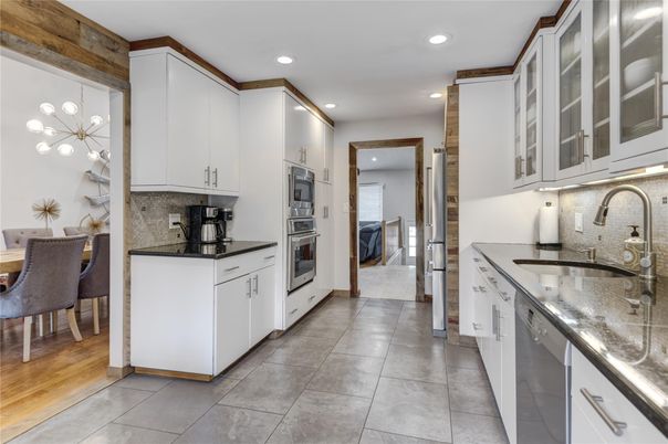 Dining room, Interior, Kitchen, Pendant Lights, Recessed Lighting, Wood Texture Flooring