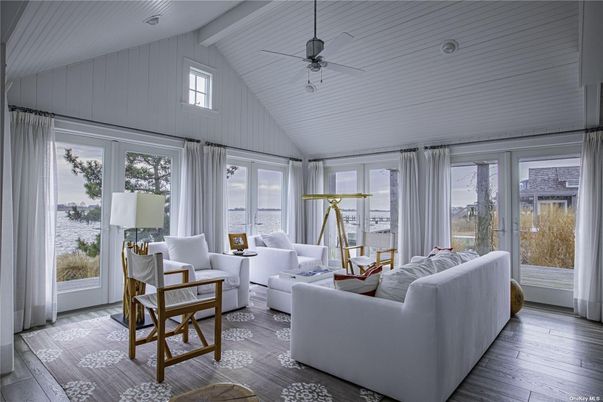 Interior, Living room, Sun Room, Water, Wood Texture Flooring