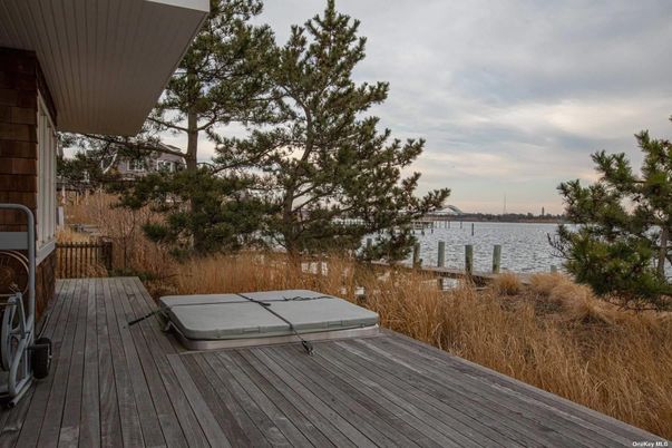 Exterior, Hot Tub, Water
