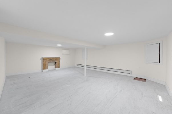 Empty room, Interior, Marble, Recessed Lighting