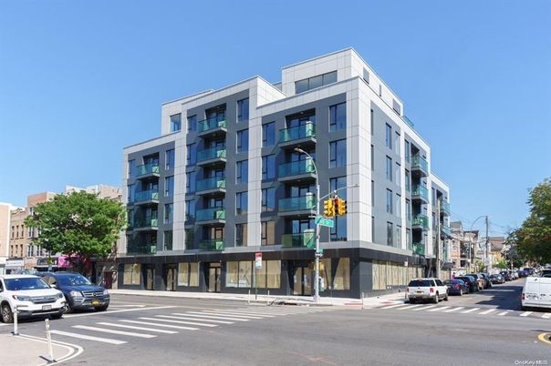 Exterior, Facade, Condo Building